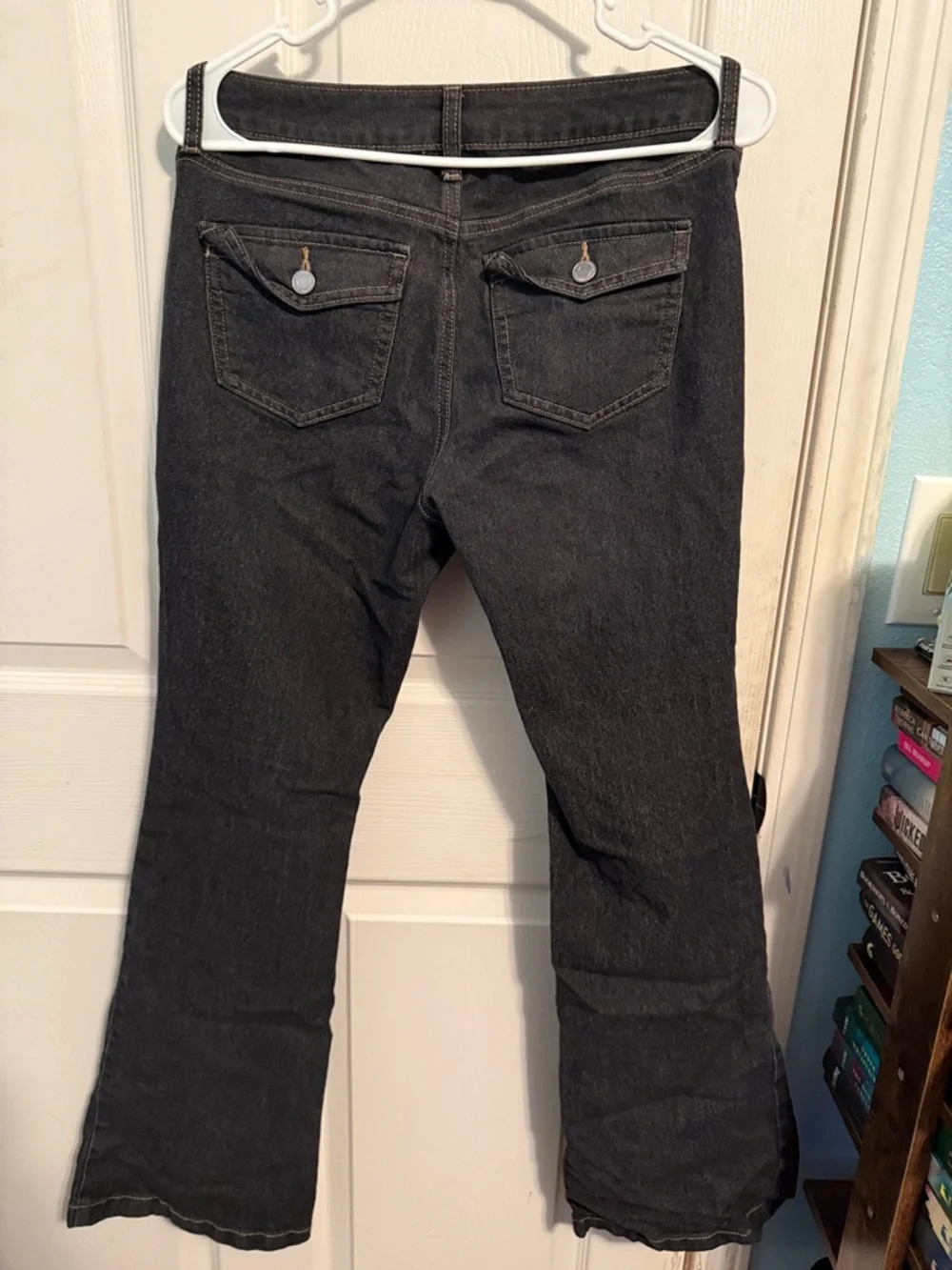 No Boundaries Women's Black Flare Jeans - Picture 3 of 3